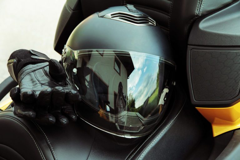 staying safe in motorcycle driving